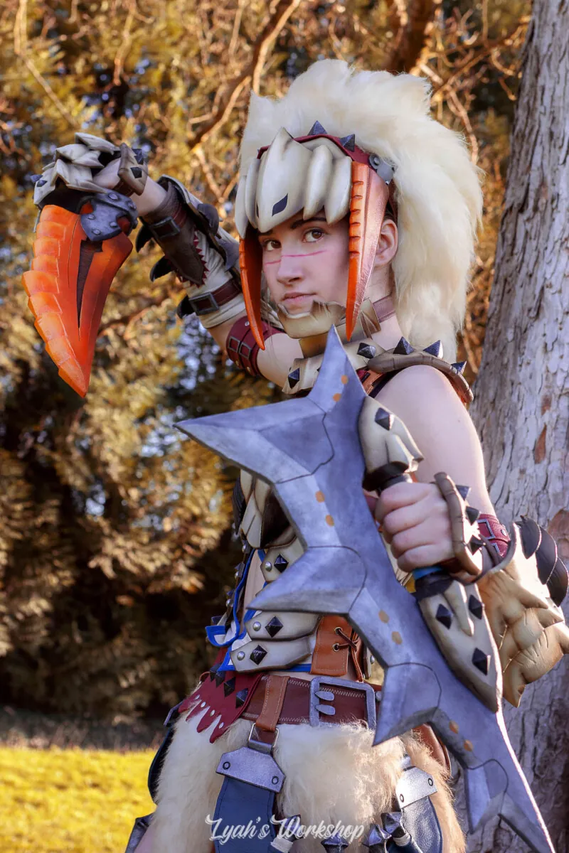 Lyah Cosplay en cosplay de l'armure Barioth de Monster Hunter